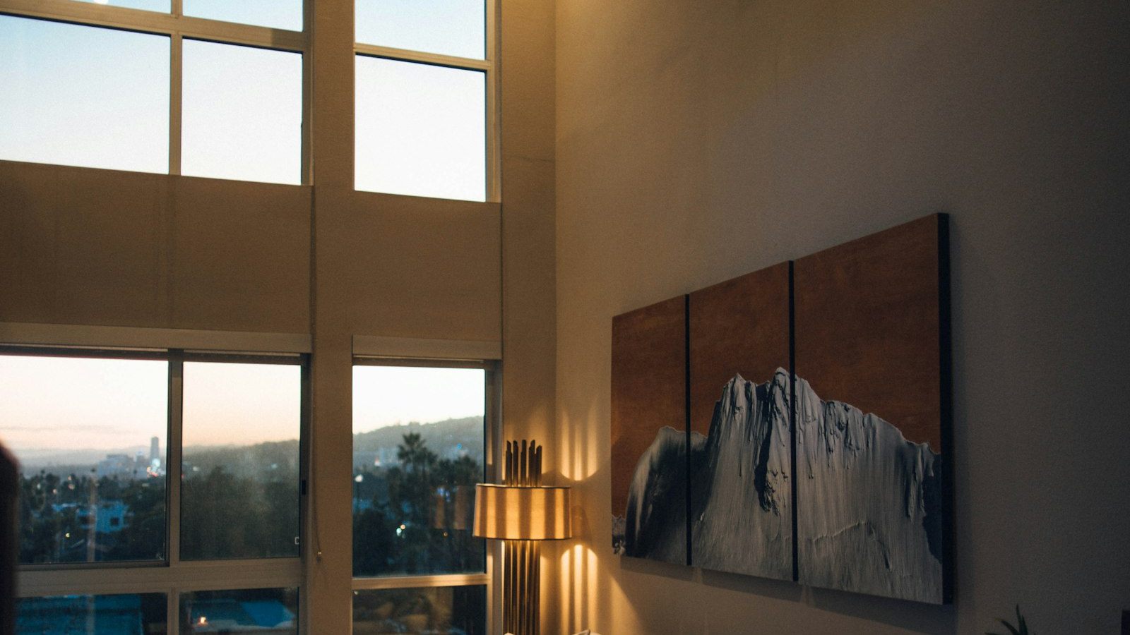 Salón de una vivienda con buen aislamiento térmico